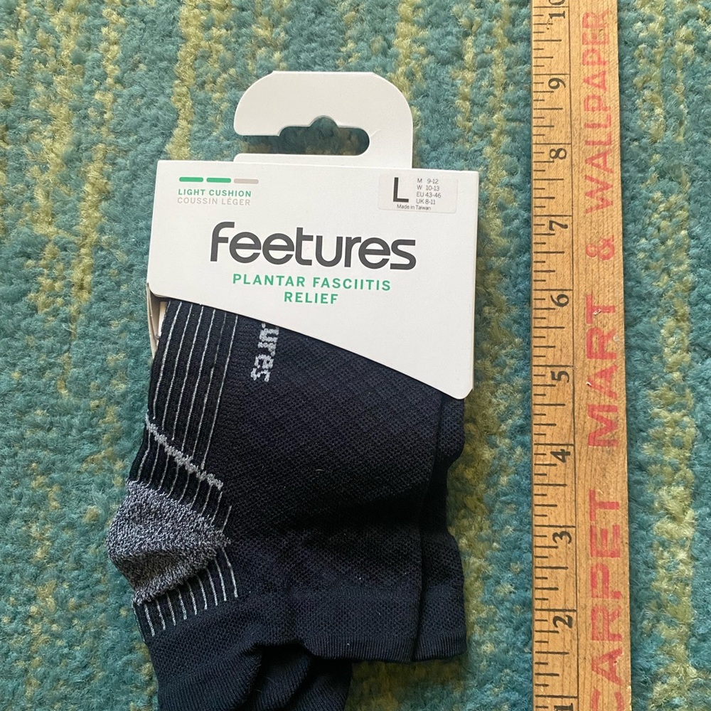 Feetures Men's Plantar Fasciitis Relief Socks - black size large